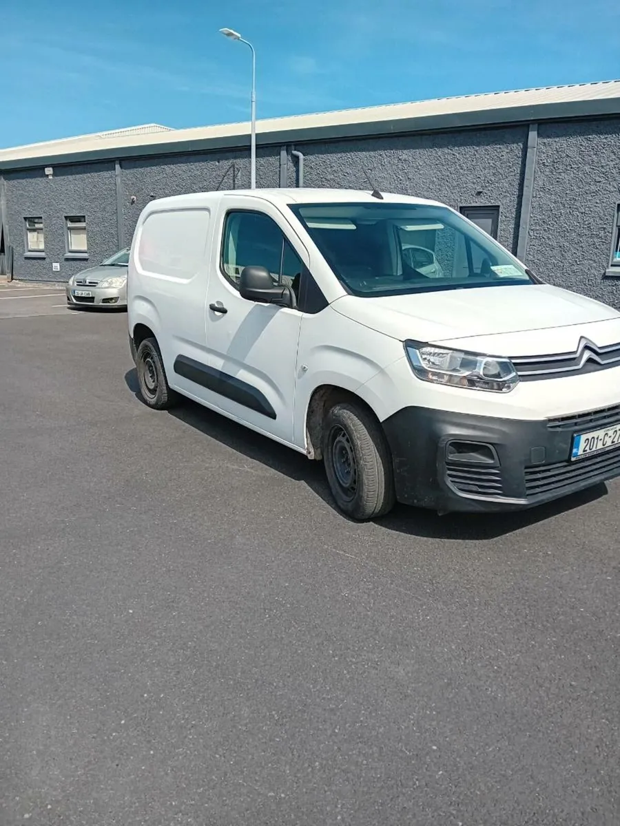 2020 Citroën berlingo 1.5 € 8250 - Image 1