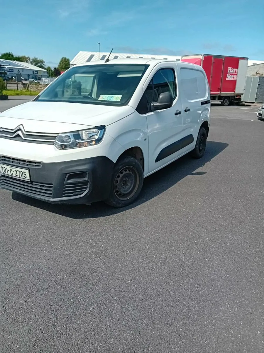 2020 Citroën berlingo 1.5 € 8250 - Image 2