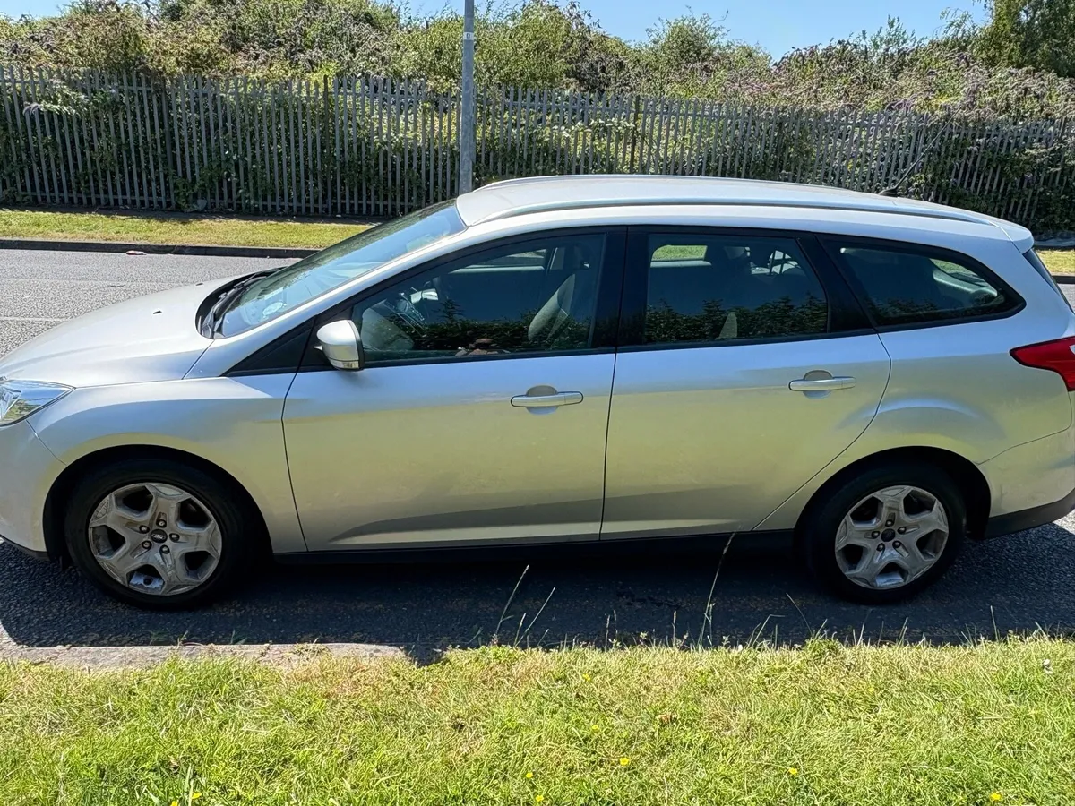 Ford focus estate diesel 1.6 Tax and Tested - Image 4