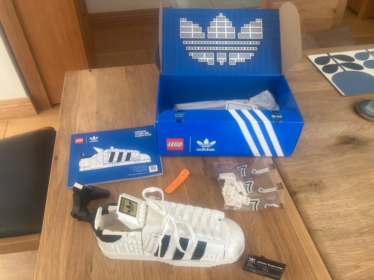 LEGO Adidas Originals Superstar 10282 - Image 2
