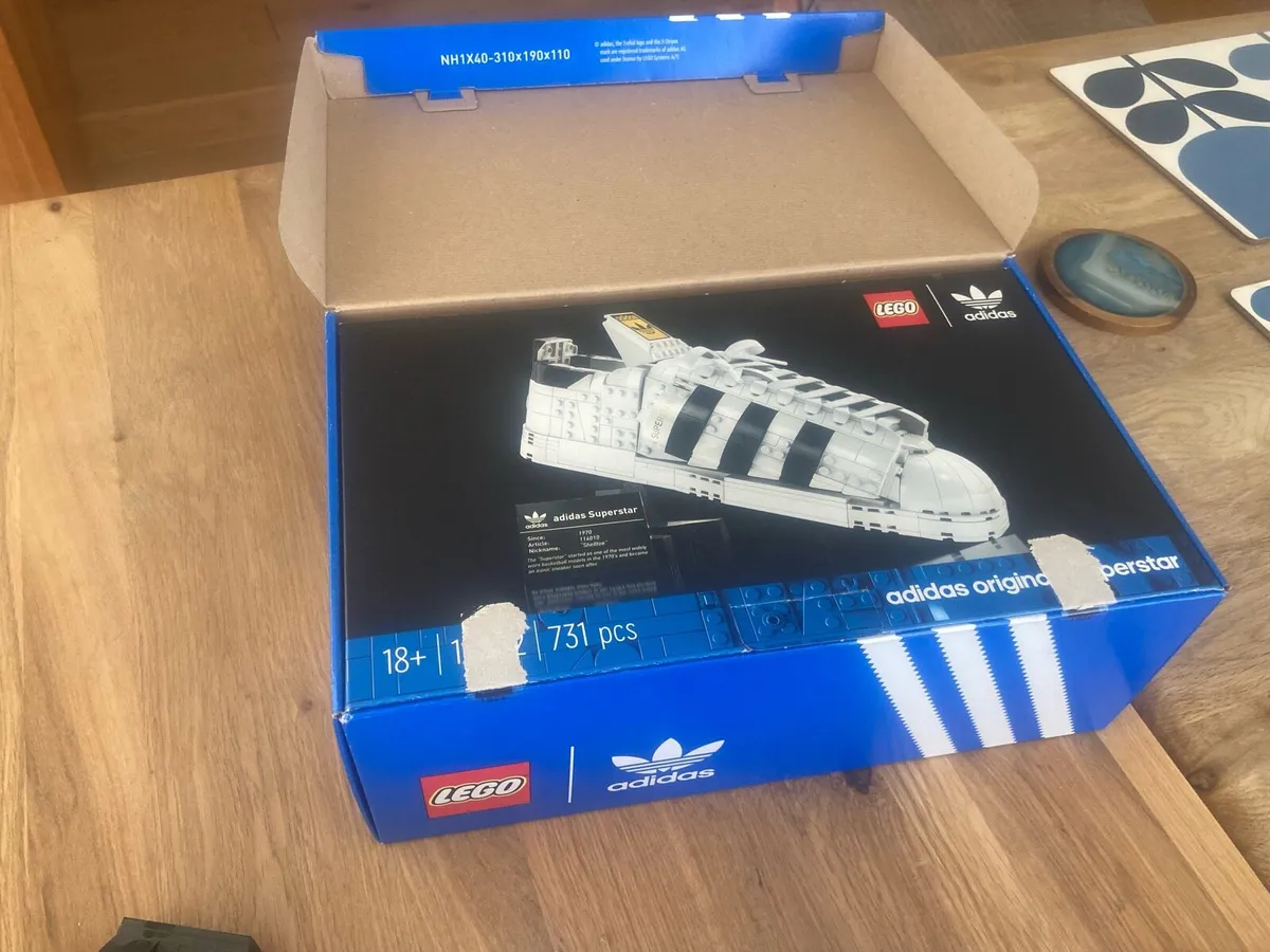 LEGO Adidas Originals Superstar 10282 - Image 3