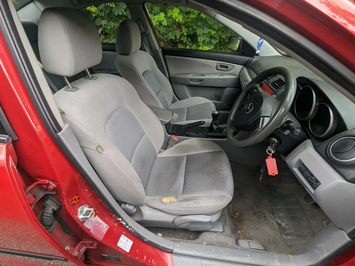 Trade in priced for quick sale. 06 Mazda 3 1.6 - Image 4