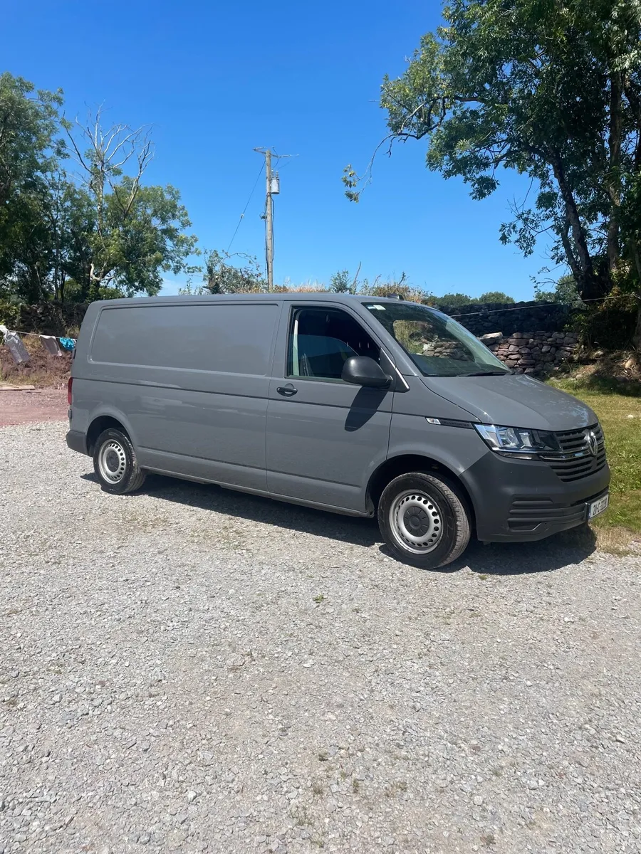 Volkswagen Transporter 2021 - Image 1