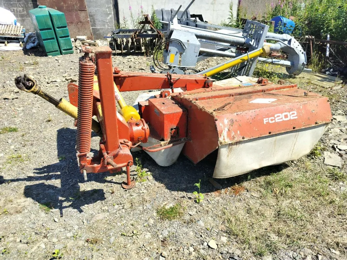 Kuhn FC202 Mower Conditioner - Image 1