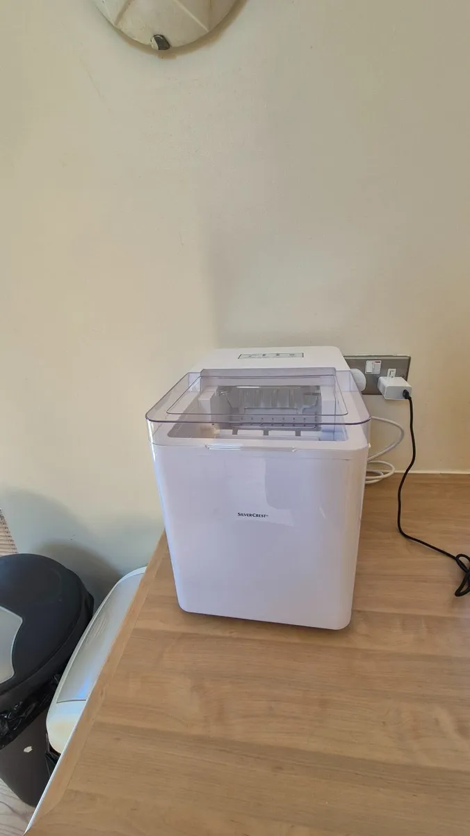 SilverCrest Ice Machine