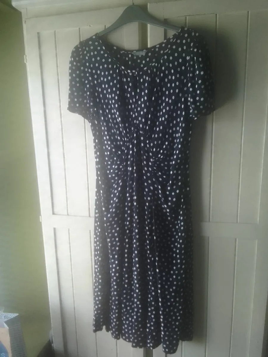 VINTAGE M&S NAVY POLKA DOT MIDI TEA DRESS 14 - Image 2