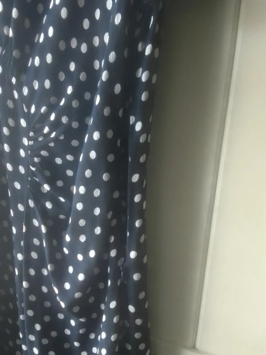 VINTAGE M&S NAVY POLKA DOT MIDI TEA DRESS 14 - Image 4