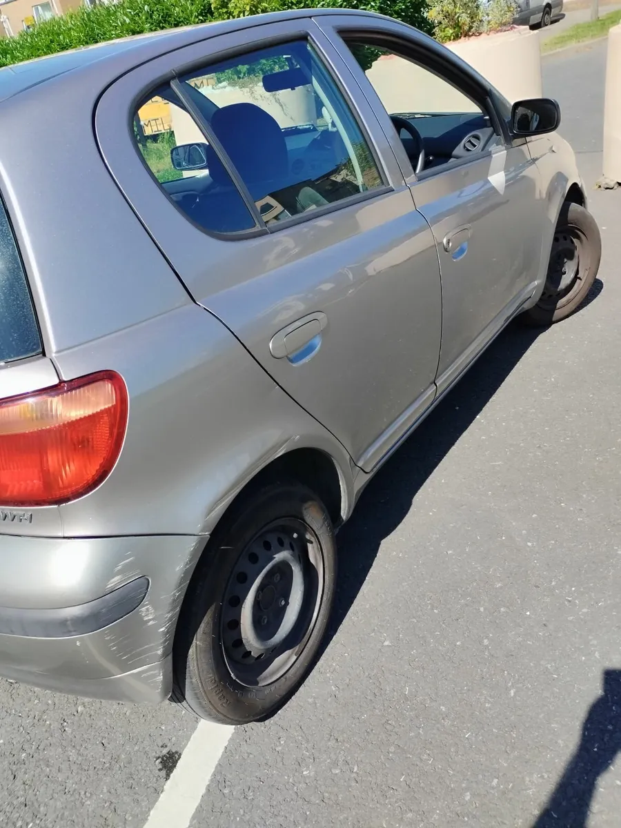 Toyota Yaris 2005 - Image 2