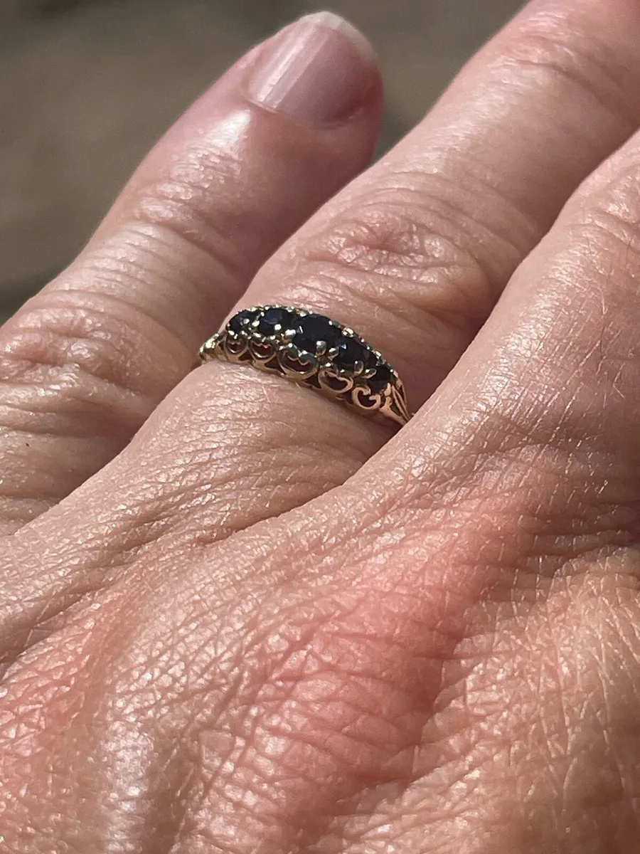 Vintage 9ct Gold and Sapphire Ring - Image 4