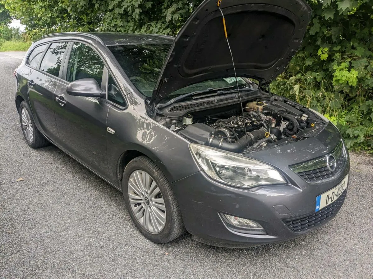 2011 Opel Astra Estate 1.7 D Tax 10/25 - Image 1