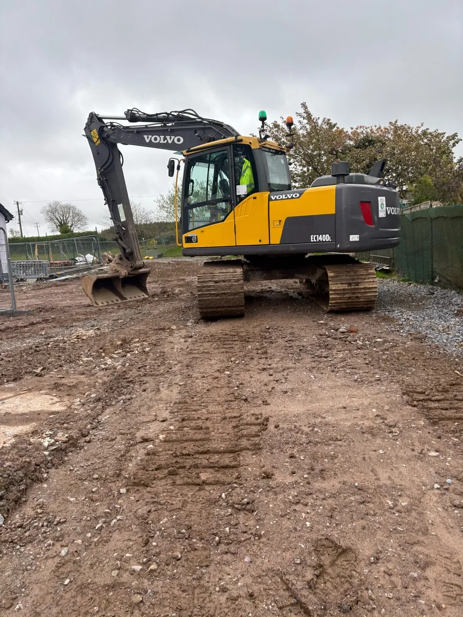 Machine driver/ ground workers
