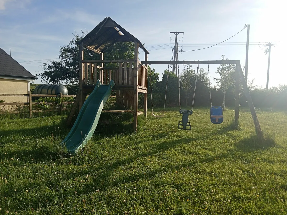 Kids play centre with multiple features - Image 2