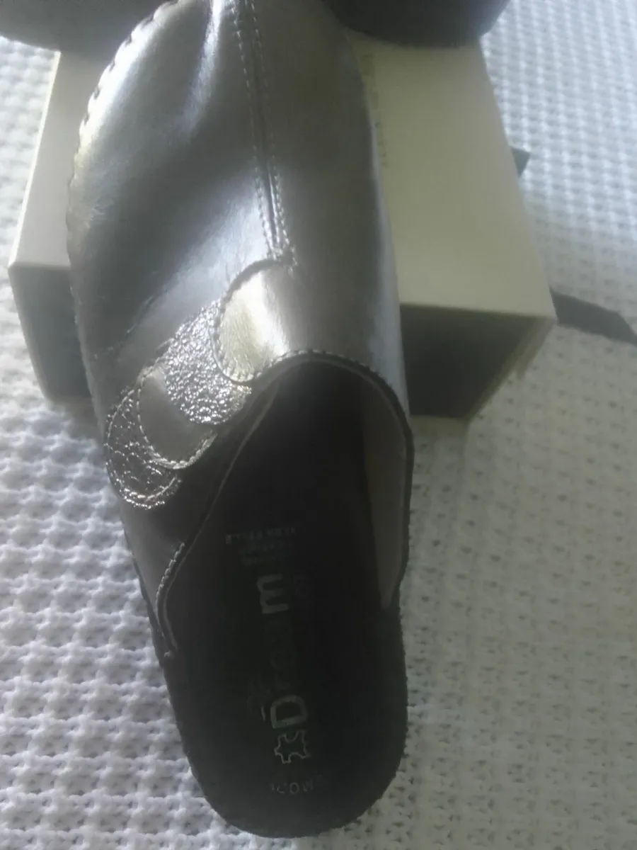 FLY FLOT SOFT LEATHER METALLIC SLIP ON SHOES 5 - Image 3