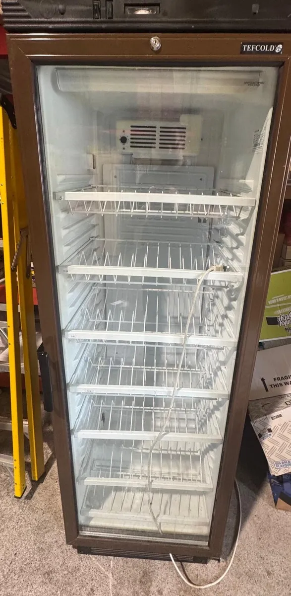 Tefcold Commercial Wine Fridge - Image 1
