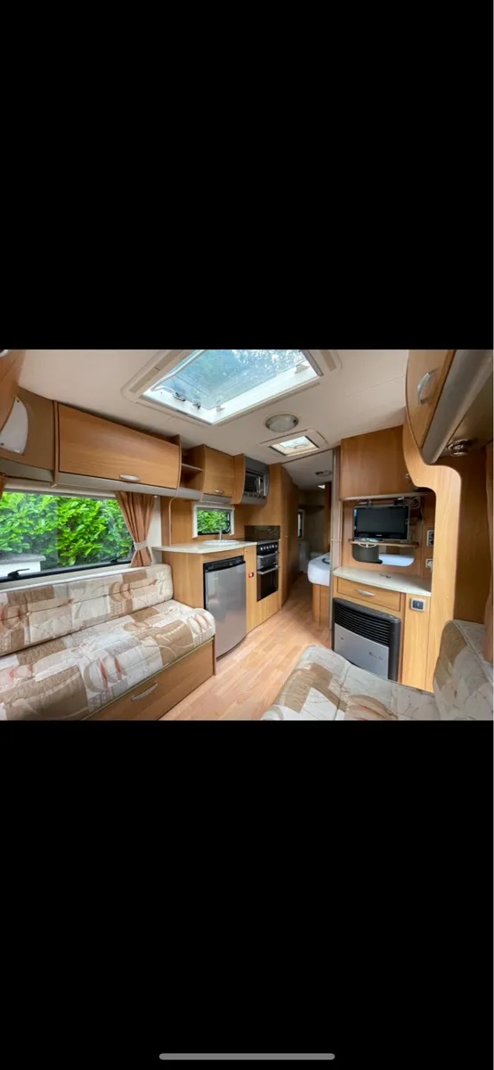 Fixed bed whit full end bathroom - Image 4