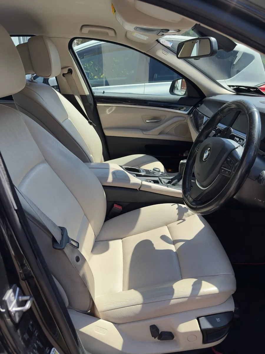 BMW 5 Series 520d SE Manual - Image 2