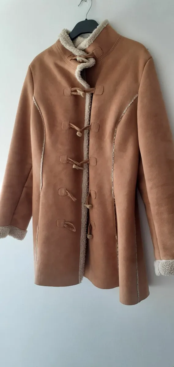 Women coat - Image 1