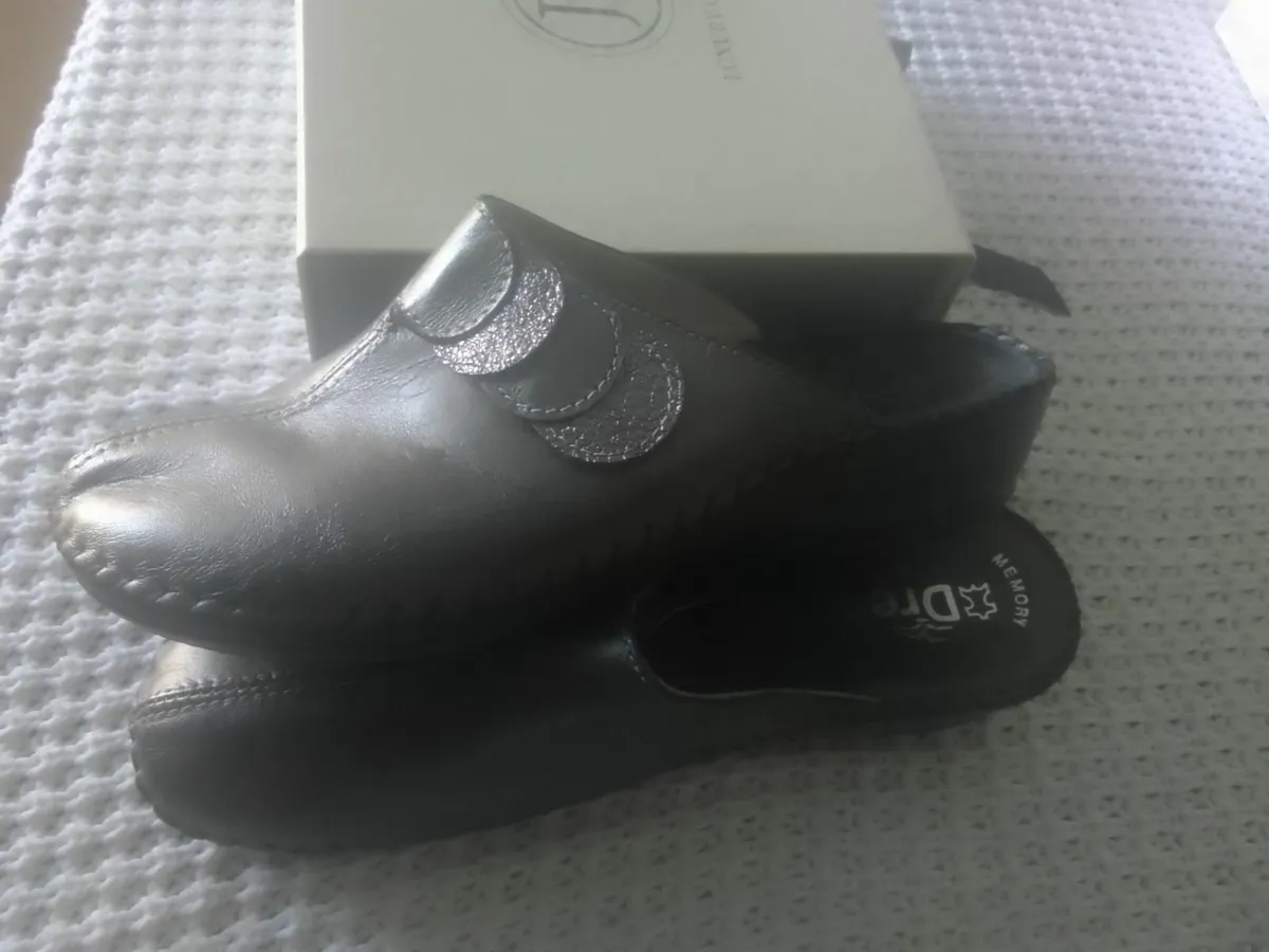 FLY FLOT SOFT LEATHER METALLIC SLIP ON SHOES 5 - Image 1