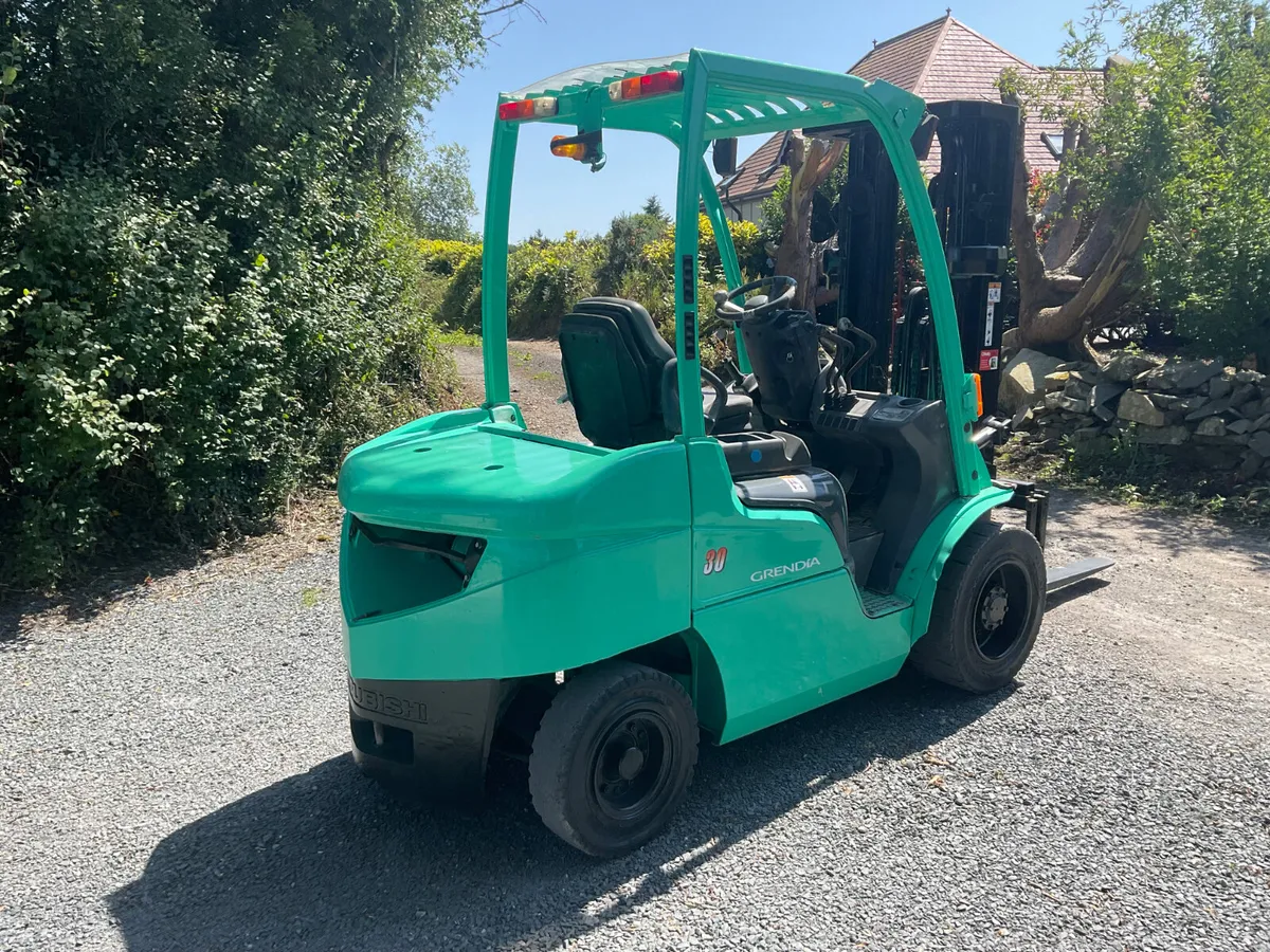 FORKLIFT - Image 3