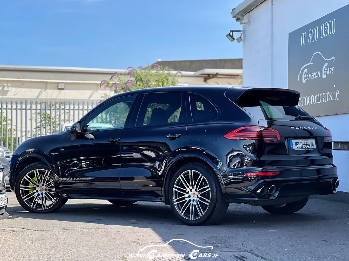 PORSCHE CAYENNE S BLACK ON BLACK 416hp - Image 2