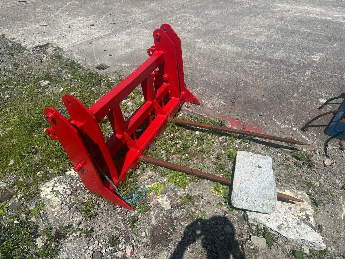 Ford Loader + Valve chest - Image 2