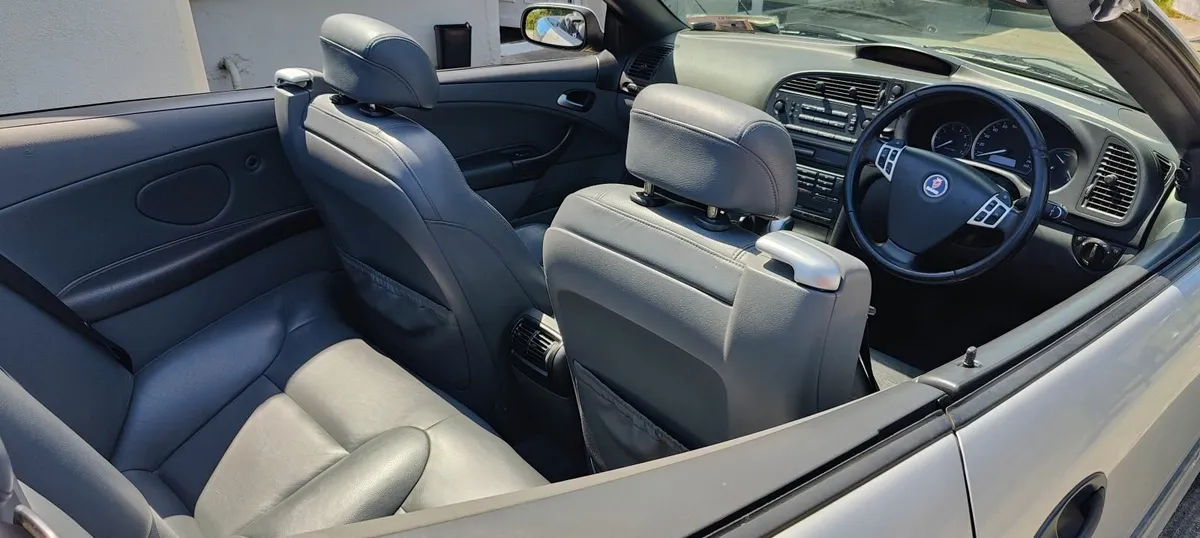 2005 Saab 9-3 Convertible - Image 2