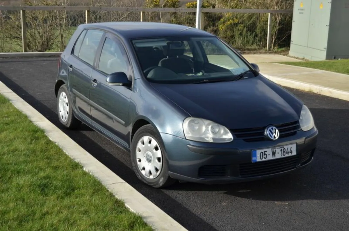 Volkswagen Golf 2005 - Image 2