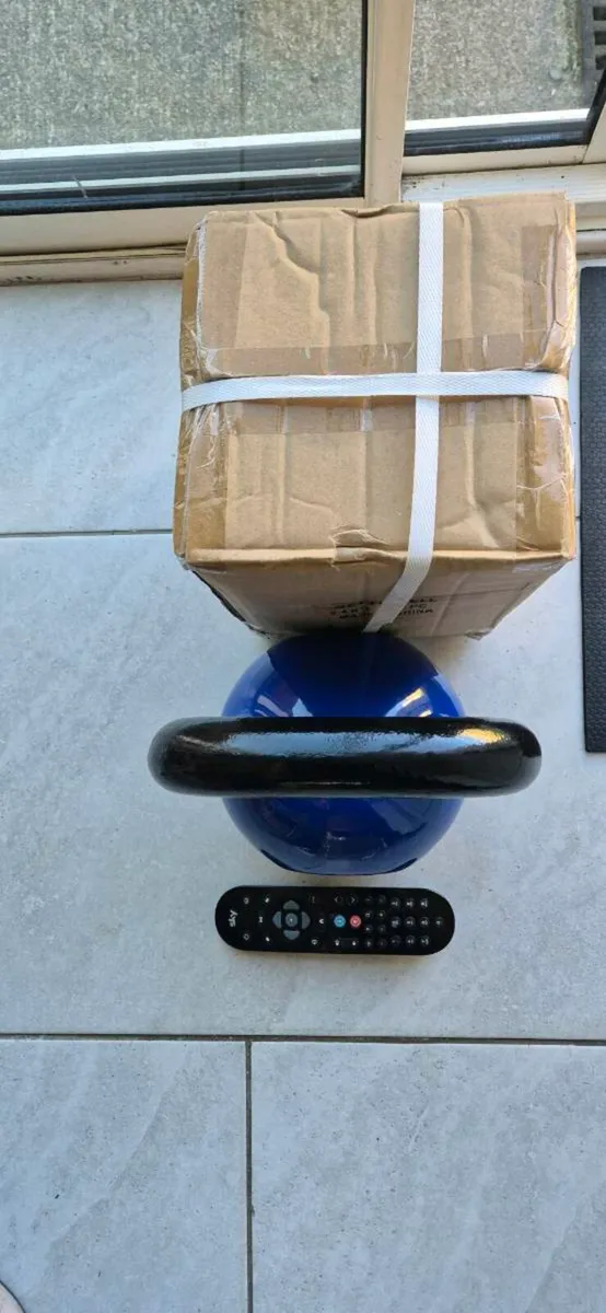Brand new large 24 kilo cast iron kettlebell - Image 2