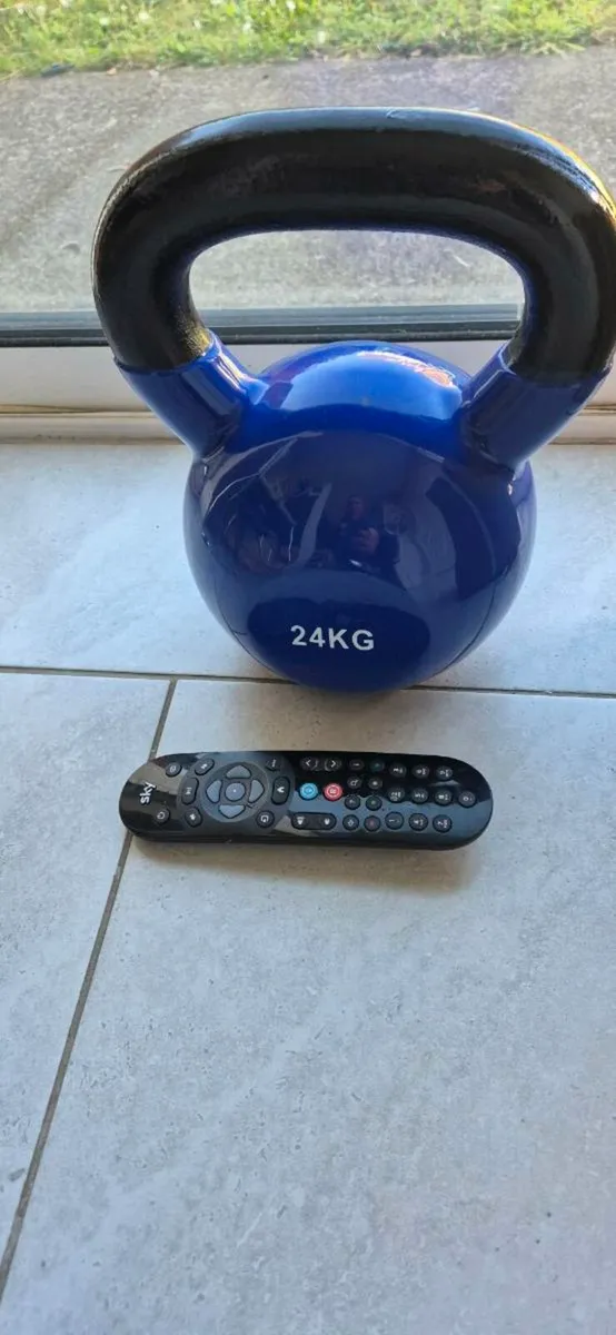 Brand new large 24 kilo cast iron kettlebell - Image 4