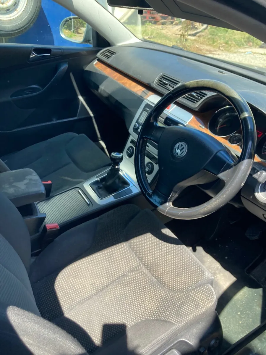 Volkswagen Passat 2007 - Image 3