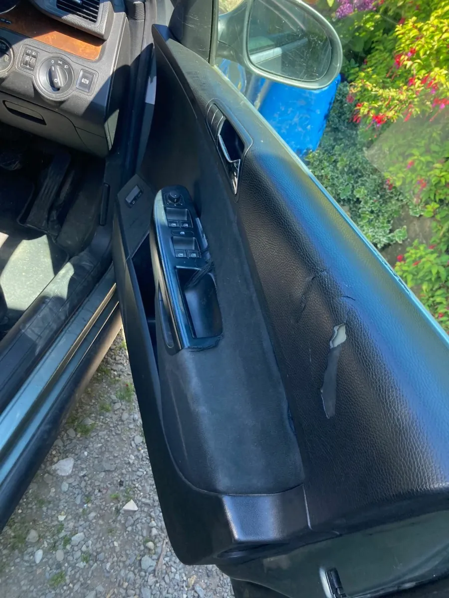 Volkswagen Passat 2007 - Image 4