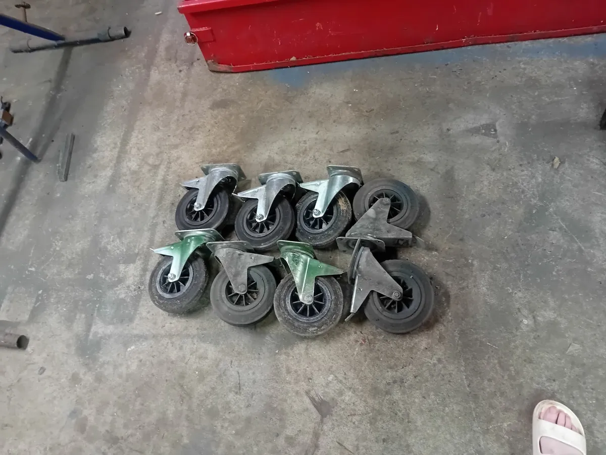 Storage basket/ castor wheels/pipe benders/mirror - Image 2