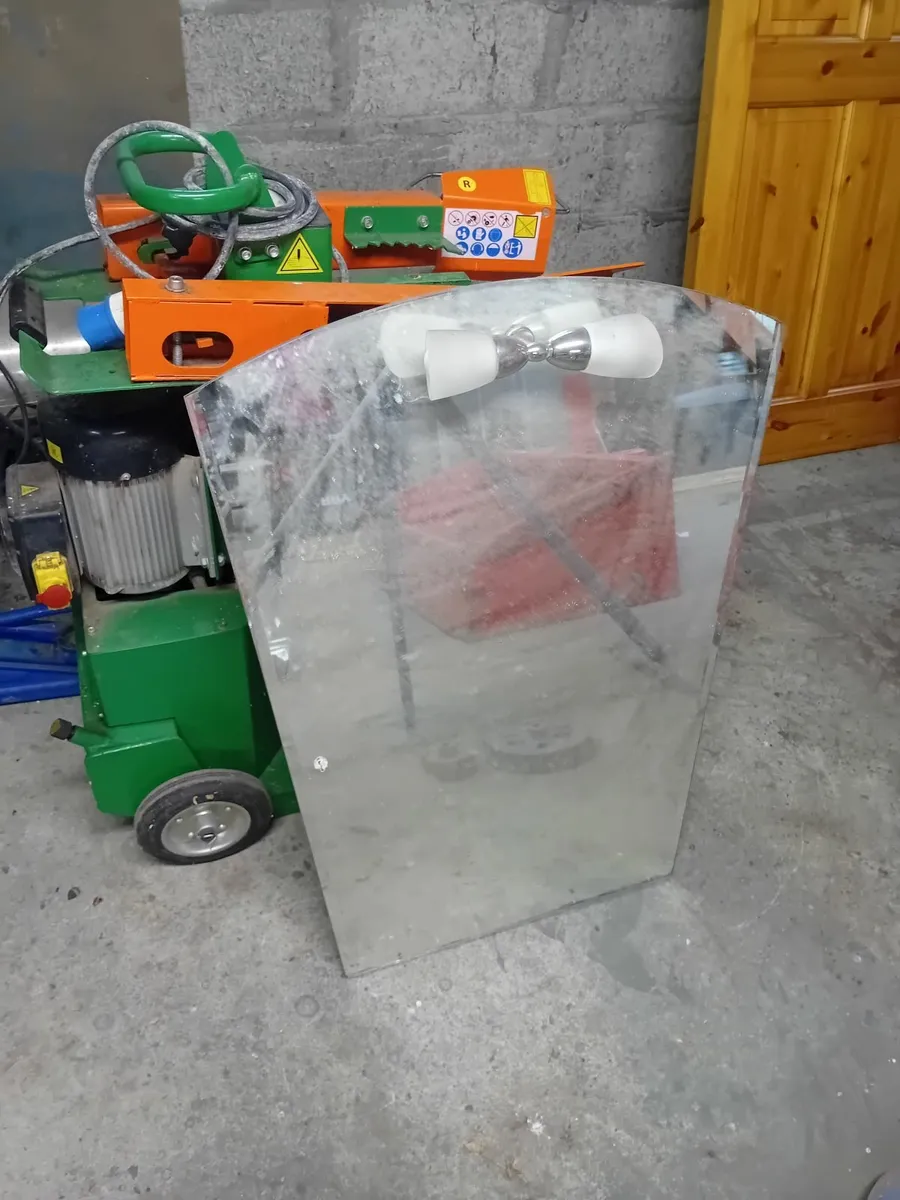 Storage basket/ castor wheels/pipe benders/mirror - Image 4