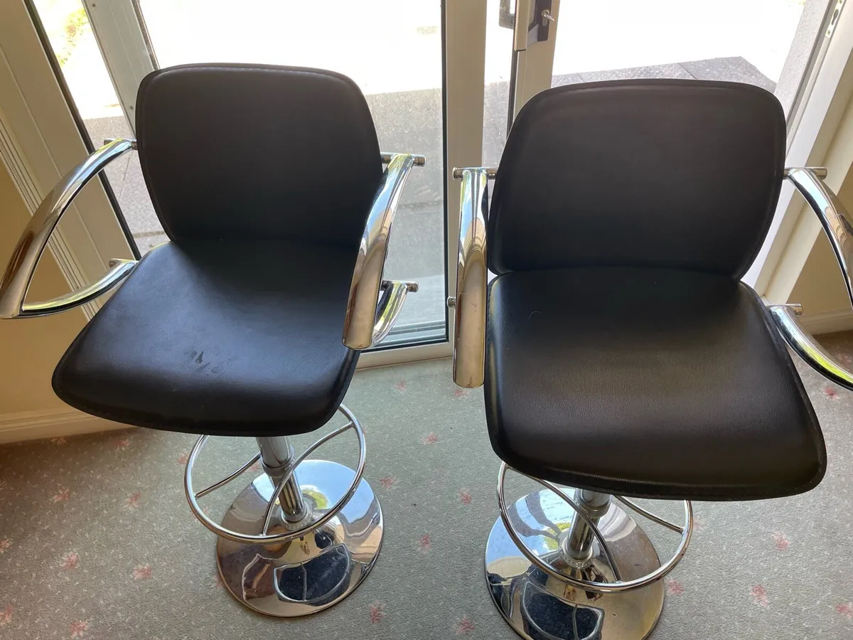 Bar stools - Image 1