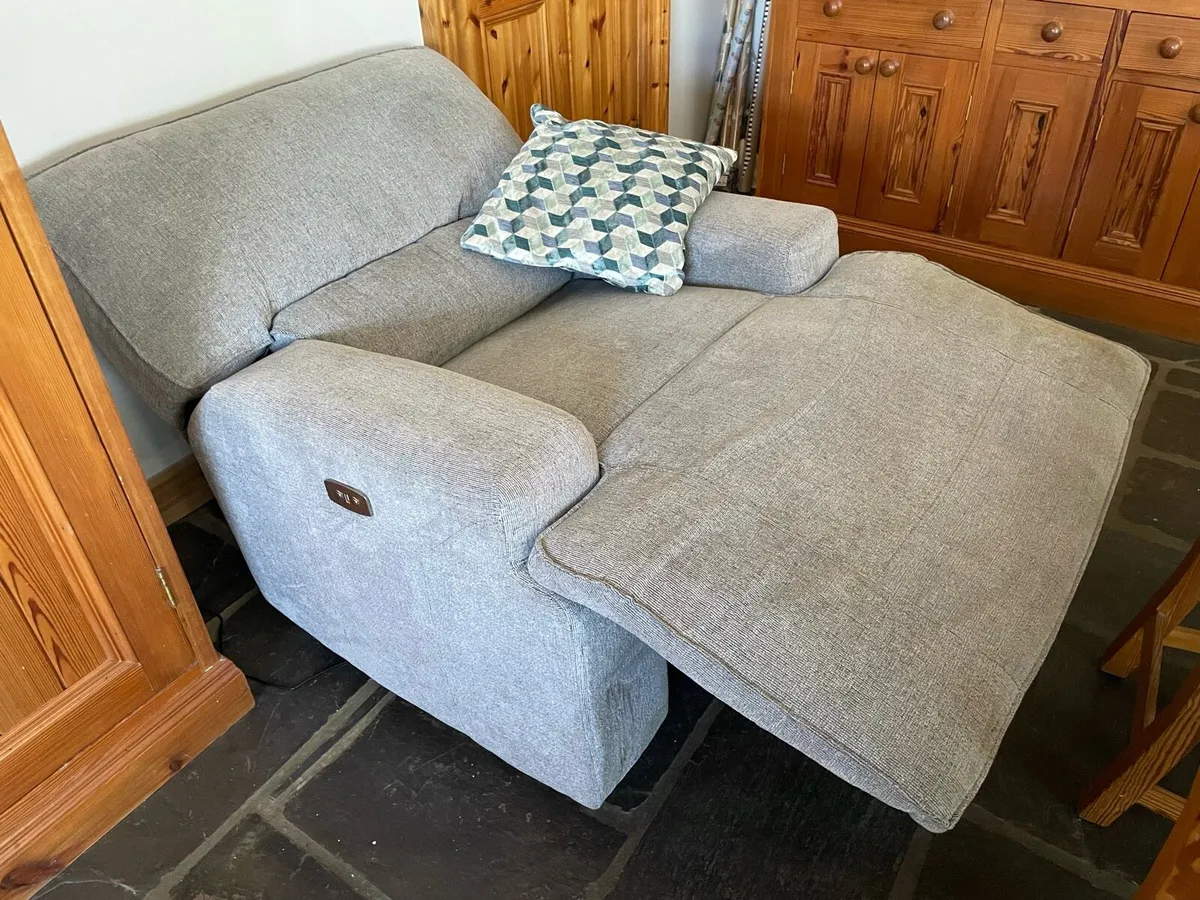 Electric Recliner Seat - Image 4
