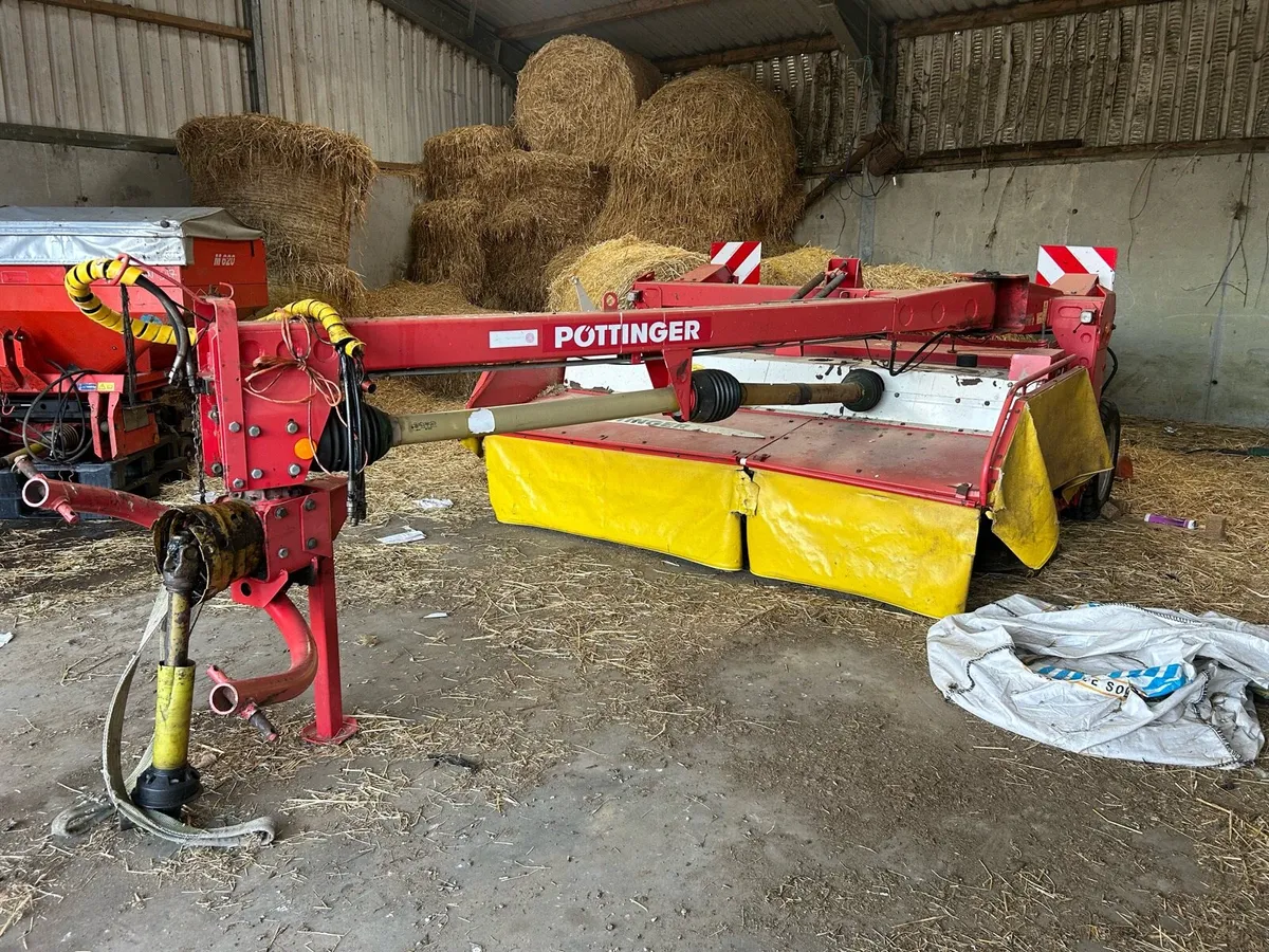 Pottinger 10 ft trailed mower - Image 1