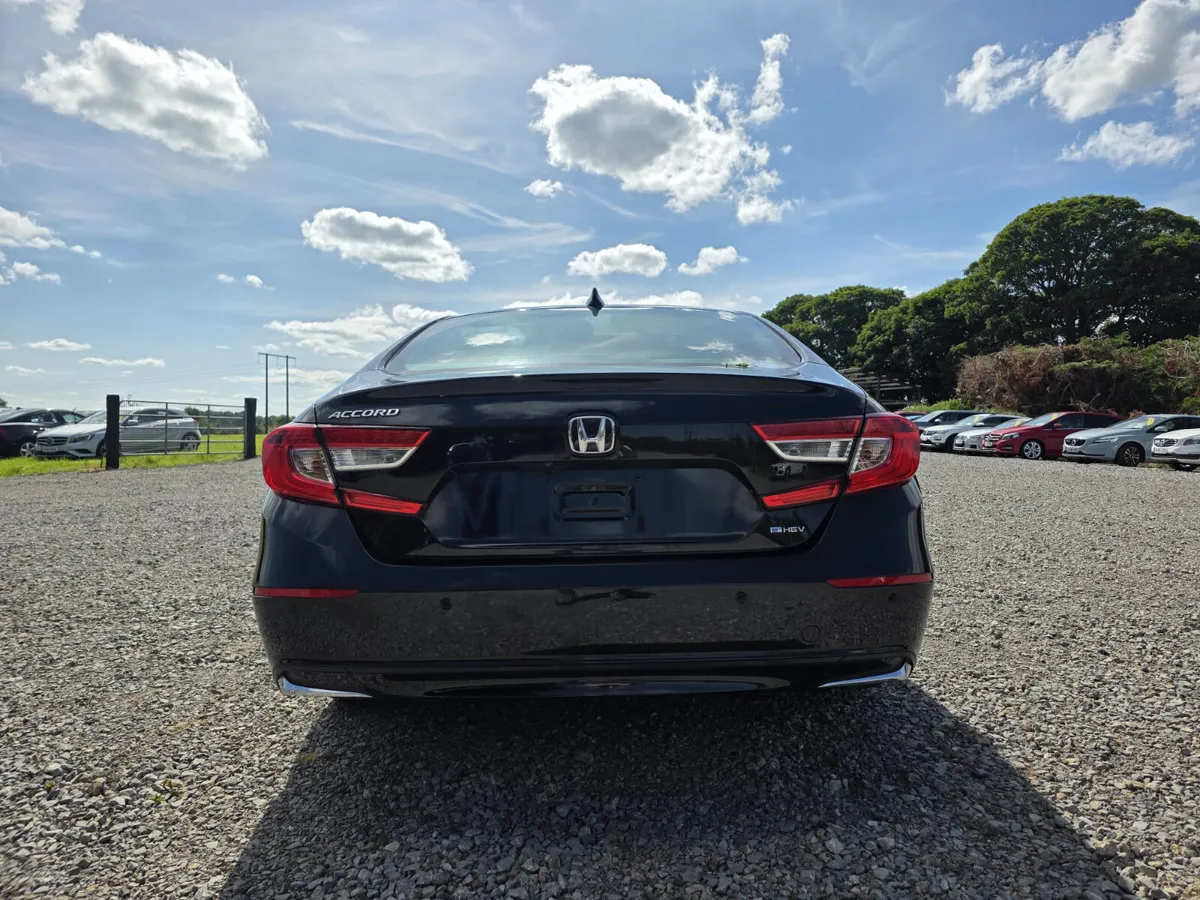 2020 Honda Accord Hybrid EX - Image 4