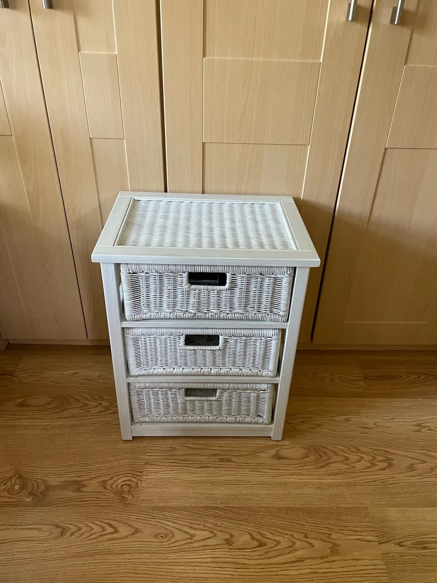 Wicker unit - Image 1