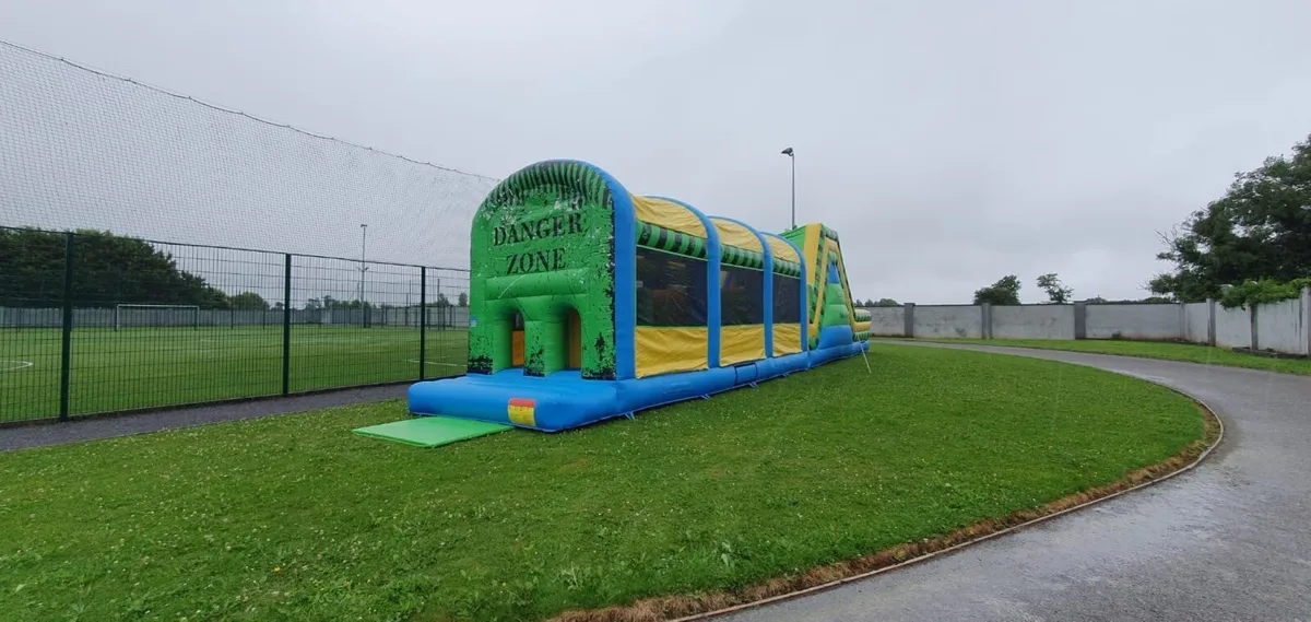 Bouncy castles - Image 1