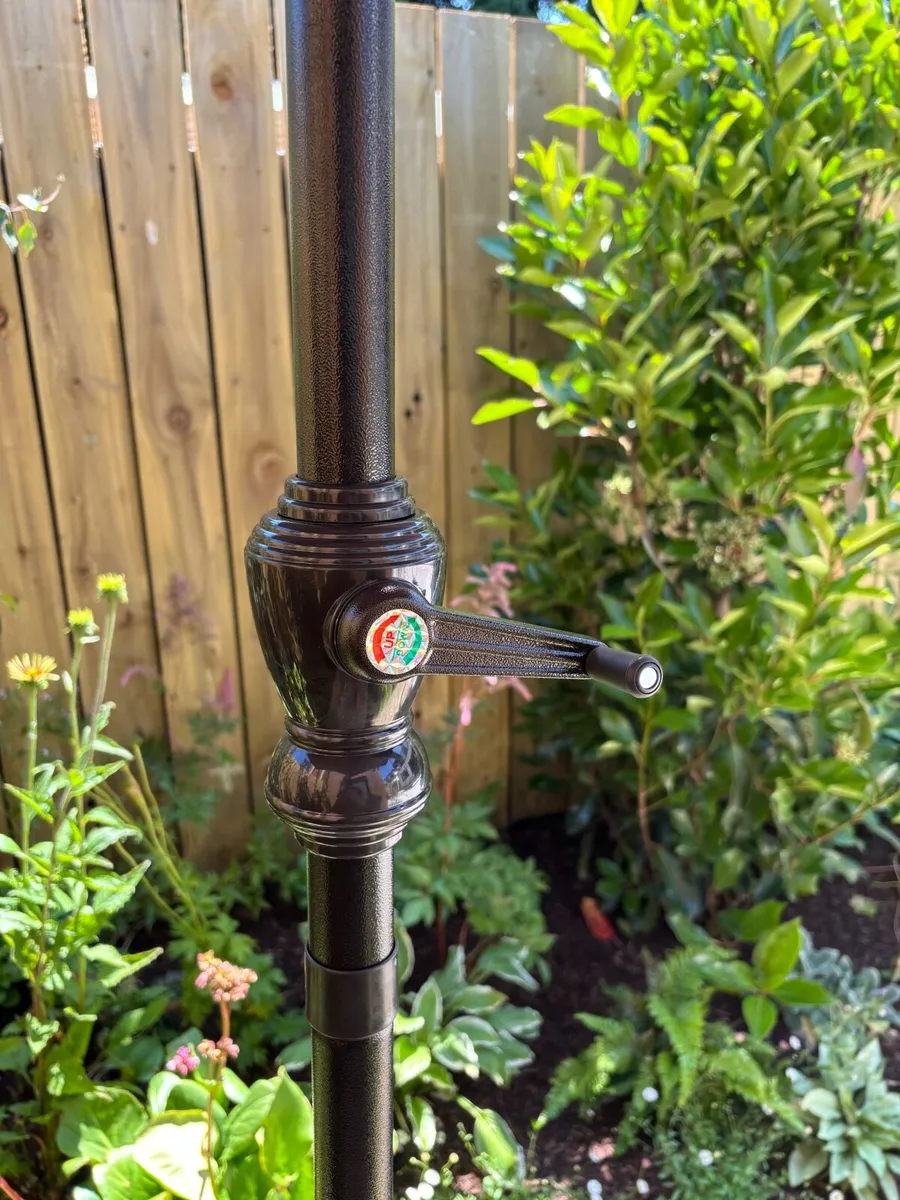 Crank Parasol brown and heavy base - Image 4