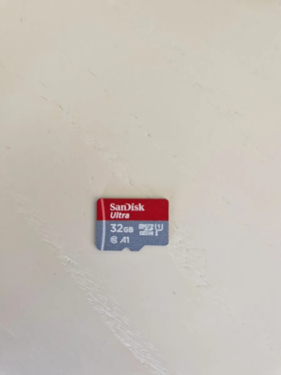 Sandisk 32gb micro SD card - Image 1