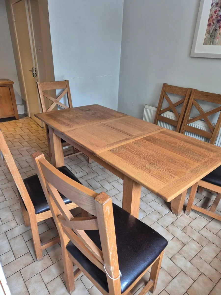Dining table with 6 chairs