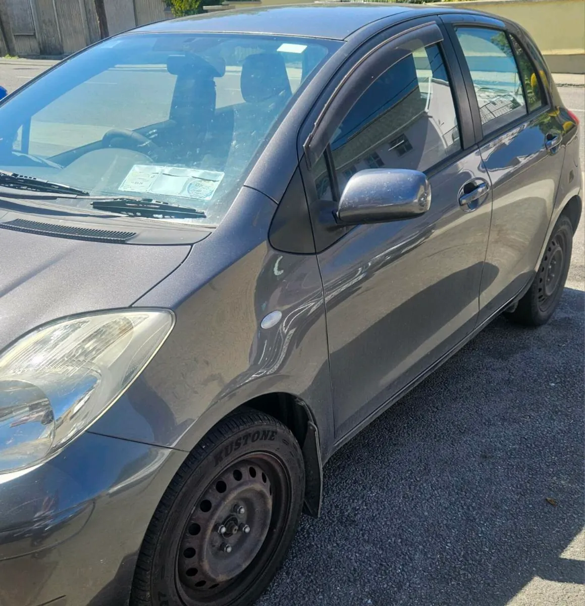 10 YARIS - Image 2