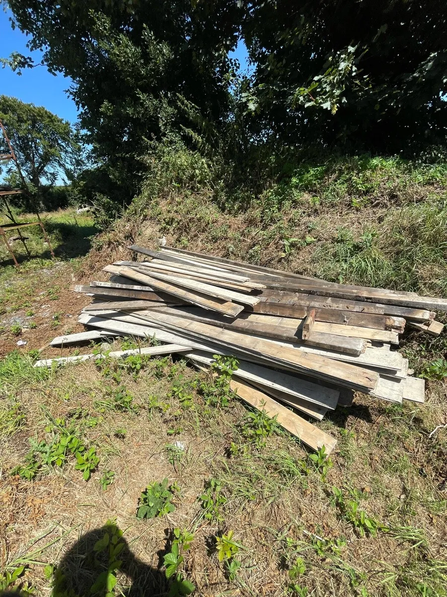 Old Reclaimed flooring joists & timbers - Image 2