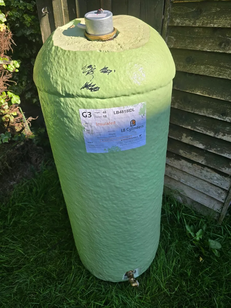 Hot water cylinder - Image 1