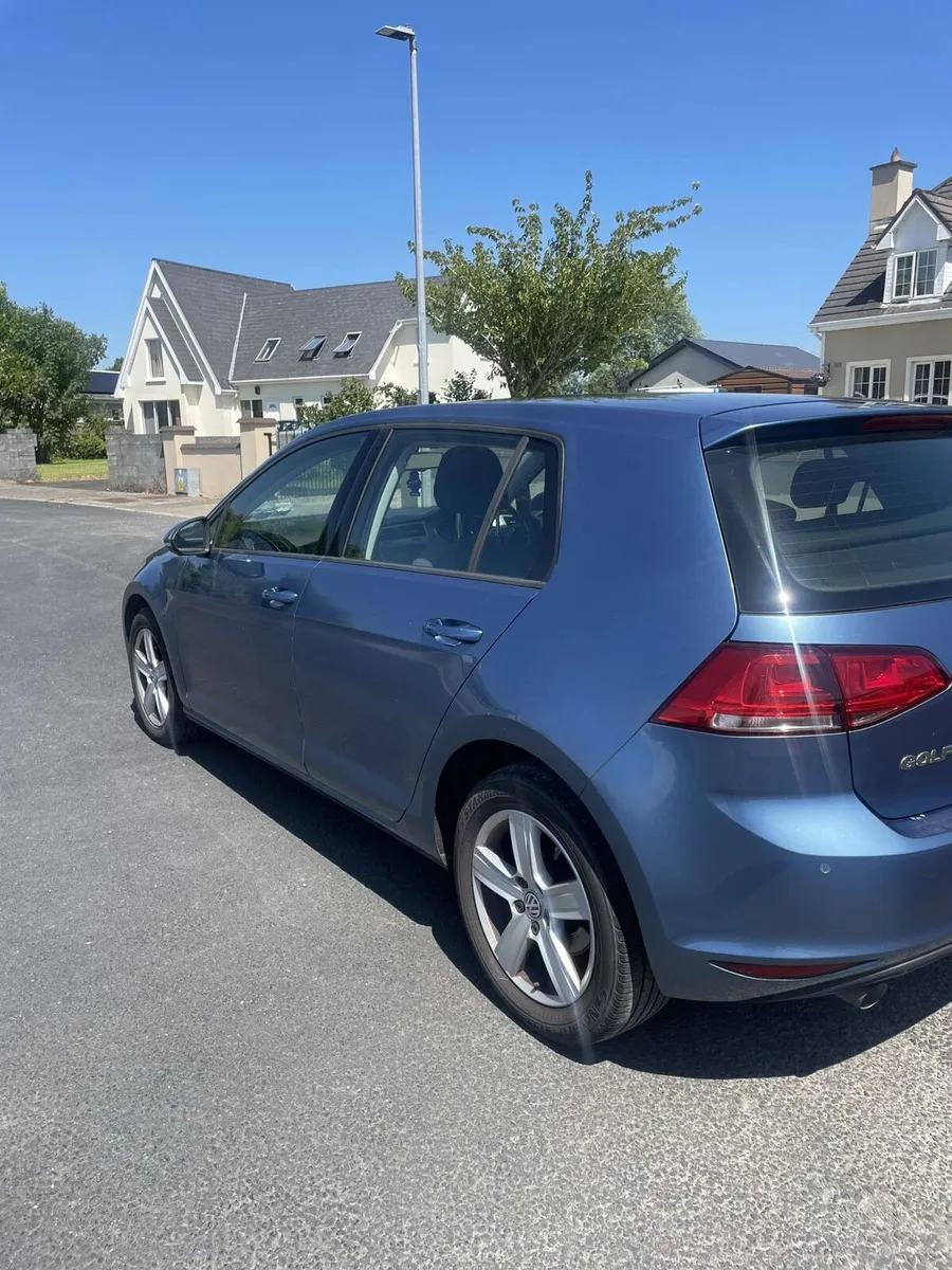 152 Volkswagen Golf - Image 4