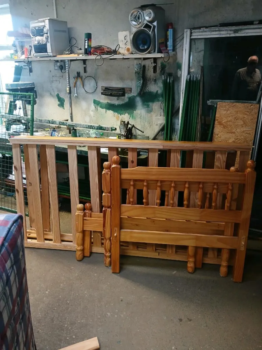 2 single beds - Image 3