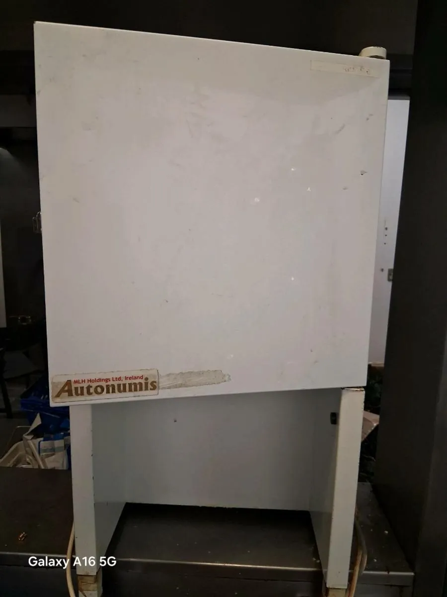 Milk fridge - Image 1