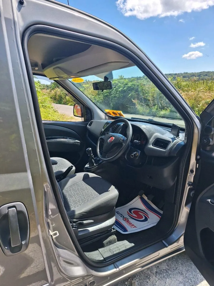 Fiat Doblo Cargo 5 seats - Image 4