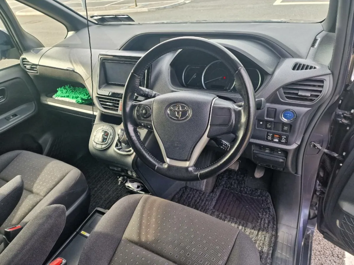 Toyota Voxy Hybrid1.8L Auto. 94k km - Image 4